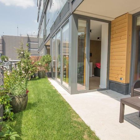 Galaxy Garden Apartment Cracow- Shopping Mall 1Min, Underground Parking, Family Friendly, City Center Krasków Dış mekan fotoğraf