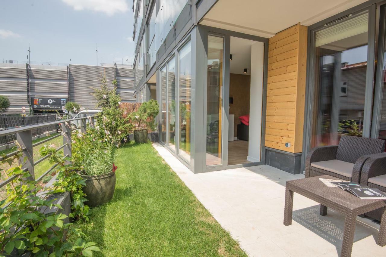 Galaxy Garden Apartment Cracow- Shopping Mall 1Min, Underground Parking, Family Friendly, City Center Krasków Dış mekan fotoğraf