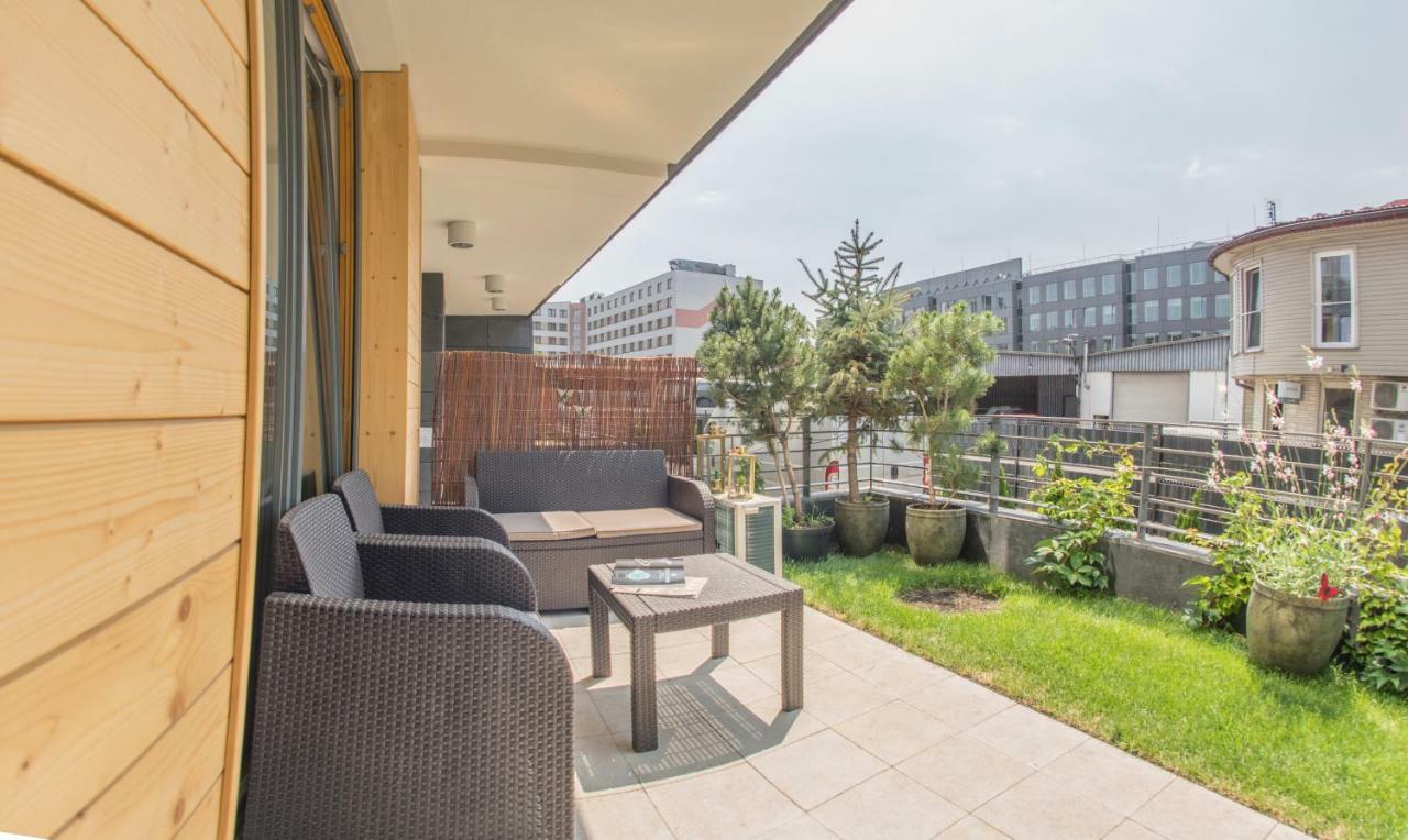 Galaxy Garden Apartment Cracow- Shopping Mall 1Min, Underground Parking, Family Friendly, City Center Krasków Dış mekan fotoğraf